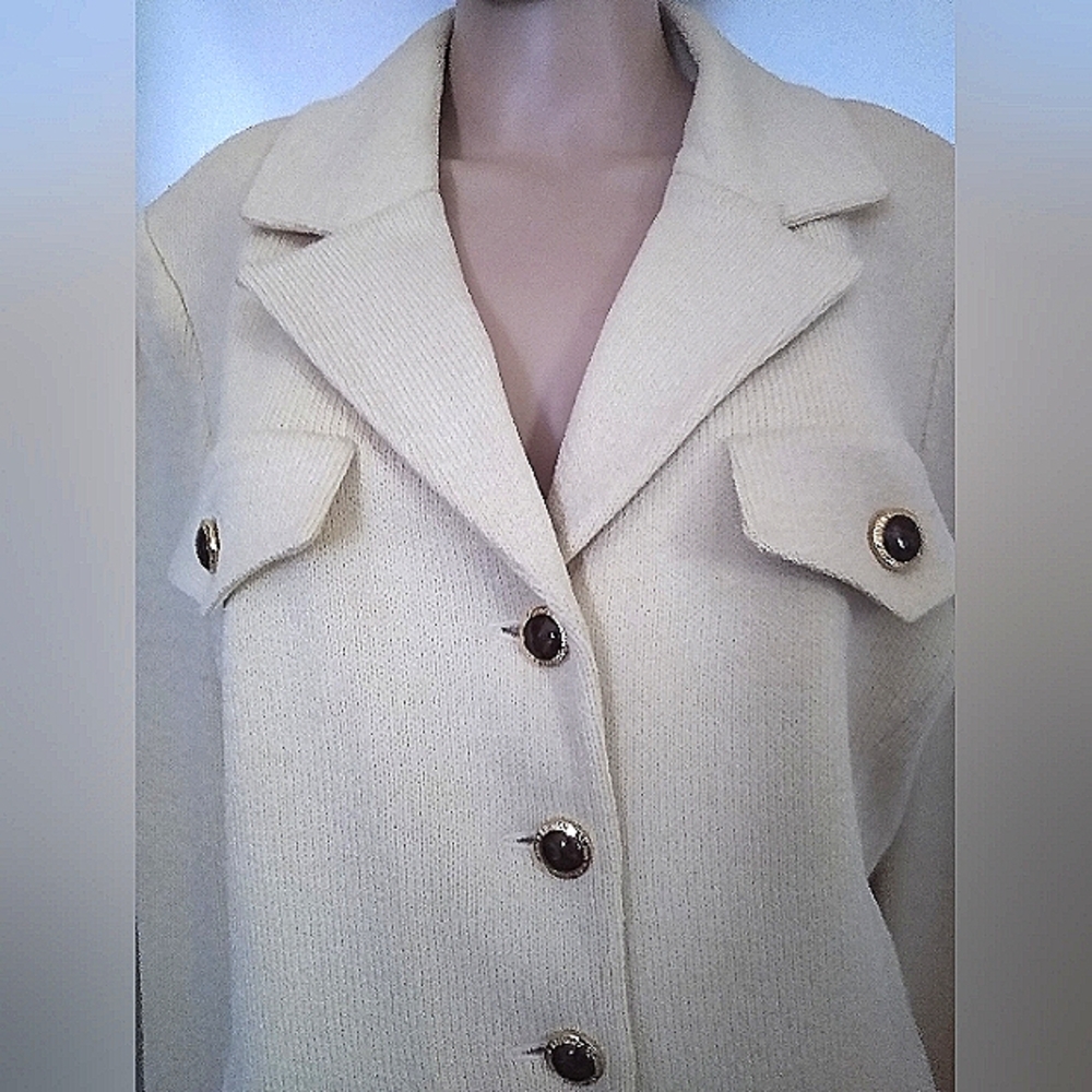 ST JOHN SIZE 12 SANTANA KNIT CREAM, MARBLED COPPER BUTTONS JACKET - Picture 3 of 8